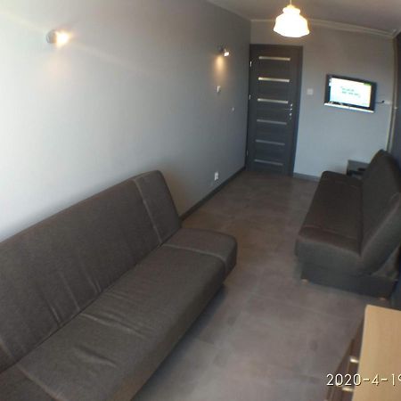 2120 Przyjazni 4 - Tanie Pokoje - Samodzielne Zameldowanie - Self Check In Познань Экстерьер фото