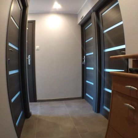 2120 Przyjazni 4 - Tanie Pokoje - Samodzielne Zameldowanie - Self Check In Познань Экстерьер фото