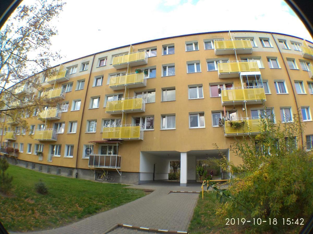 2120 Przyjazni 4 - Tanie Pokoje - Samodzielne Zameldowanie - Self Check In Познань Экстерьер фото