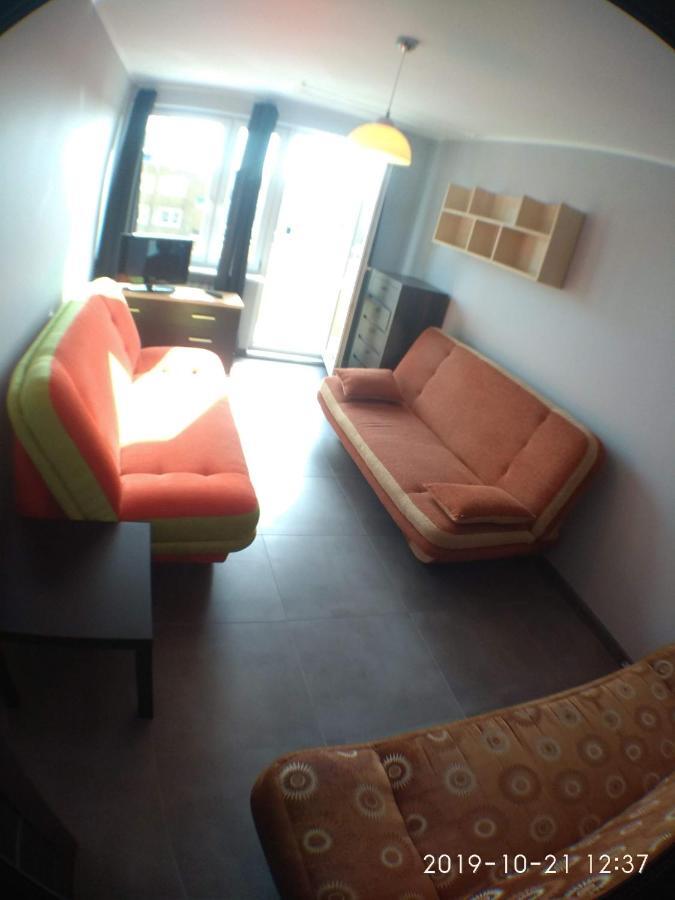 2120 Przyjazni 4 - Tanie Pokoje - Samodzielne Zameldowanie - Self Check In Познань Экстерьер фото